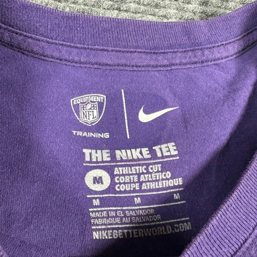 Nike Baltimore Ravens NFL Football Graphic T-Shirt Mens Medium Purple Athletic